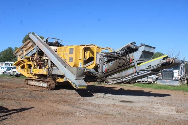2011 Striker Quarry - Crusher for sale
