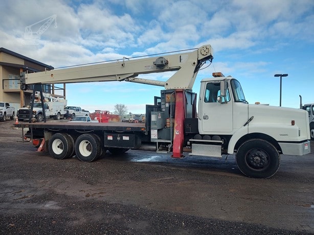 2001 Terex Boom Truck - Mounted for sale — view 2