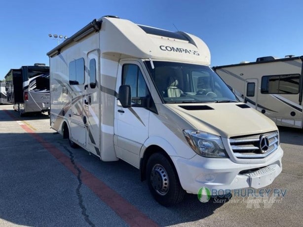 2018 Thor Class B+ Motorhome for sale