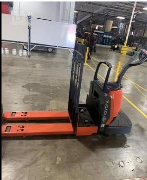 2017 Toyota 8HBE40 Pallet Truck for sale