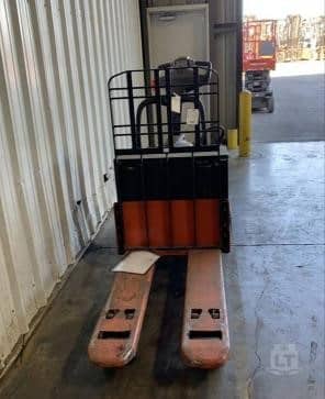 2017 Toyota 8HBE40 Pallet Truck for sale — view 2