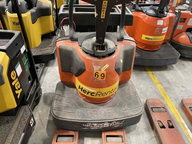 2021 Toyota 8HBE40 Pallet Truck for sale — view 2
