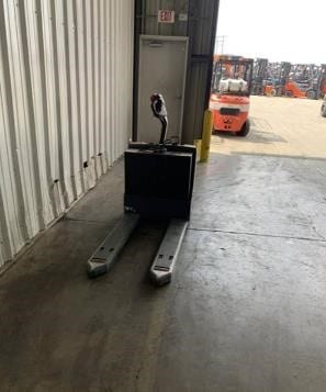 2018 Toyota 8L Pallet Truck for sale — view 2