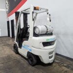 2015 Unicarriers PF40 Gas Forklift for sale — view 3