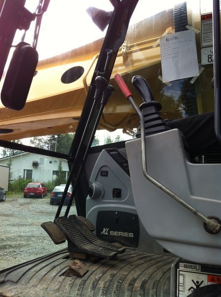 2004 Gradall XL4200-II Excavator - Tracked for sale — view 4