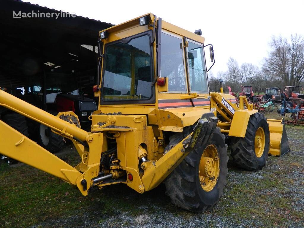 1984 Hydrema Loader - Backhoe for sale — view 4
