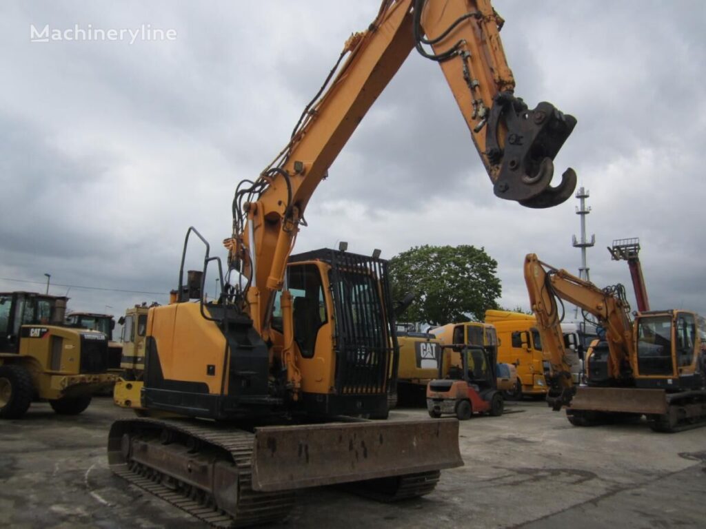 2014 Hyundai Excavator - Tracked for sale — view 2