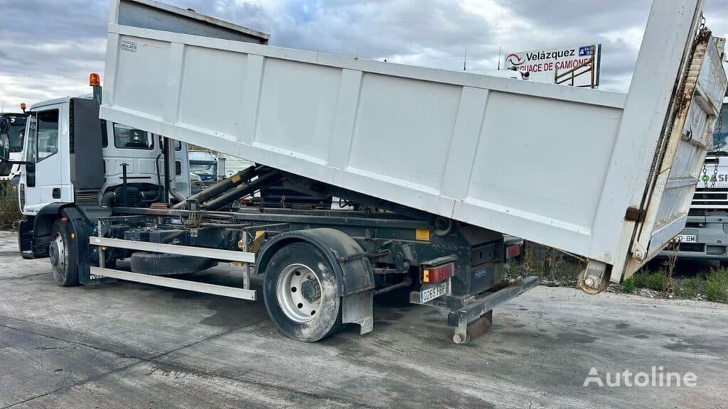2010 Iveco Eurocargo 120 E 22 Hook Lift Truck for sale — view 2