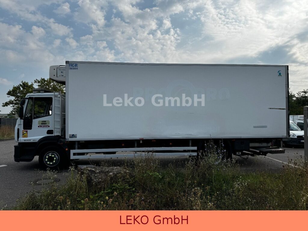 2012 Iveco ML 160 E 22 Refrigerated Truck for sale — view 4