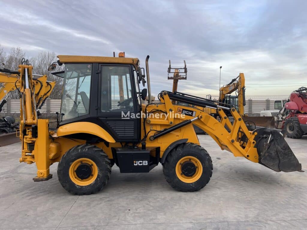 2011 JCB Loader - Backhoe for sale — view 2