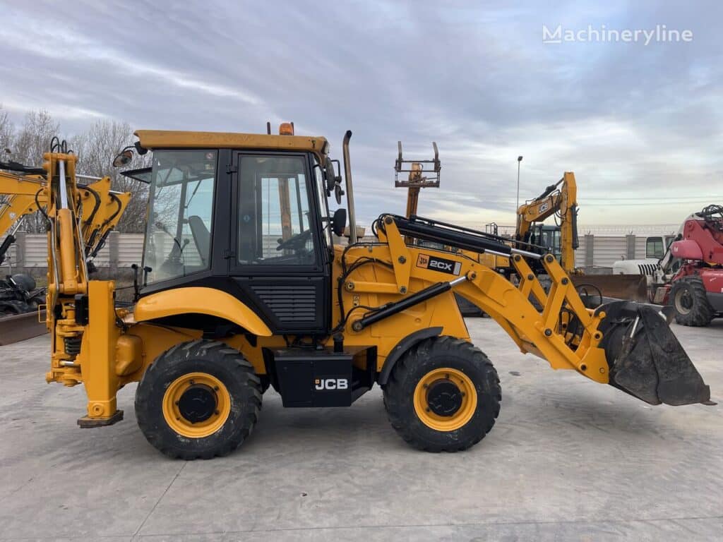 2013 JCB Loader - Backhoe for sale — view 2