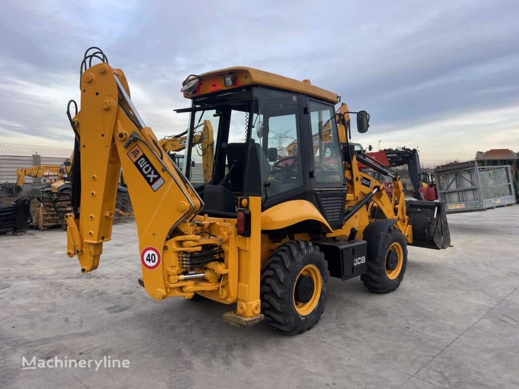 2011 JCB Loader - Backhoe for sale — view 3