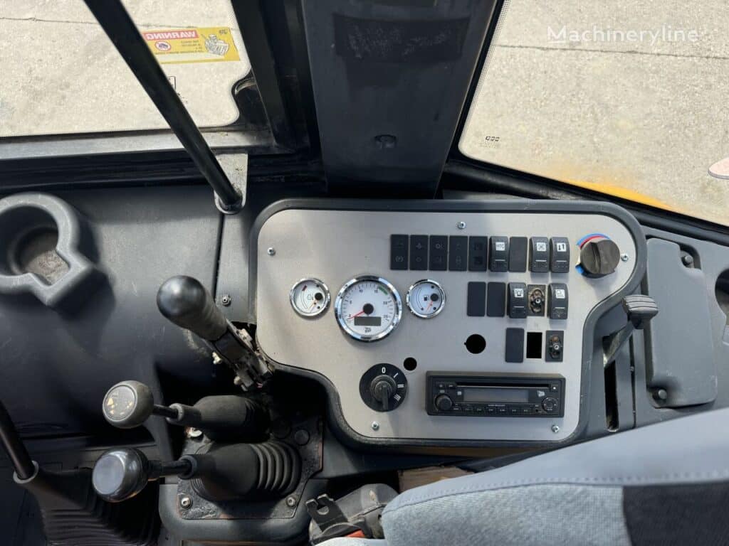 2013 JCB Loader - Backhoe for sale — view 4