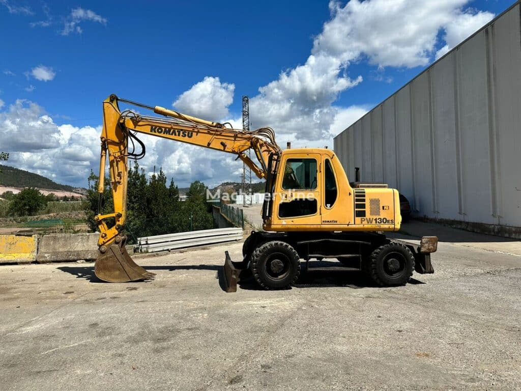 2000 Komatsu Excavator - Wheel for sale