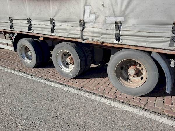2005 Tirsan Goch MZ Semi Trailer - Curtainside for sale — view 4