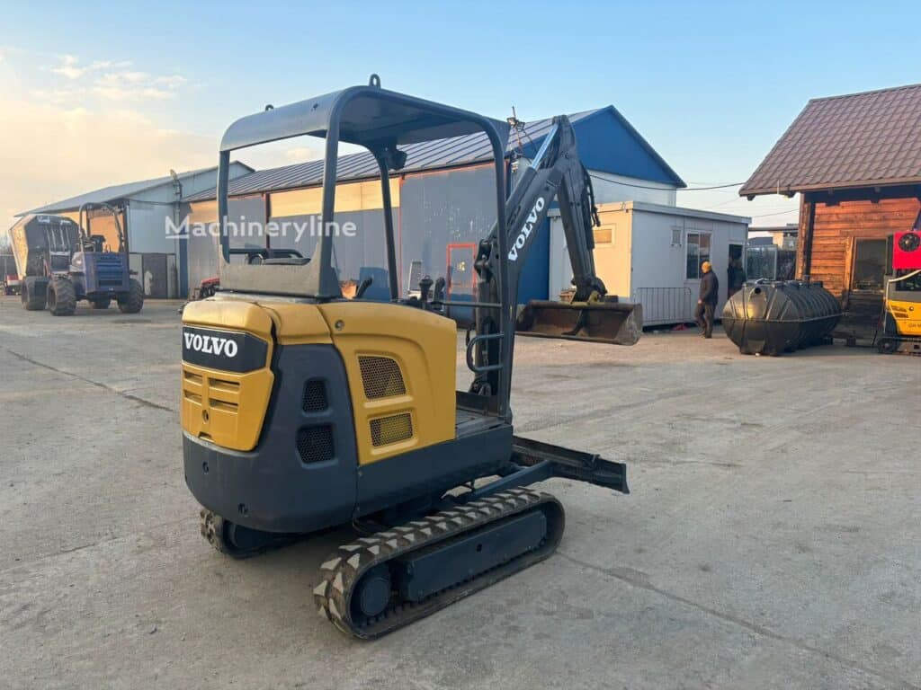 2016 Volvo Excavator - Mini for sale — view 4