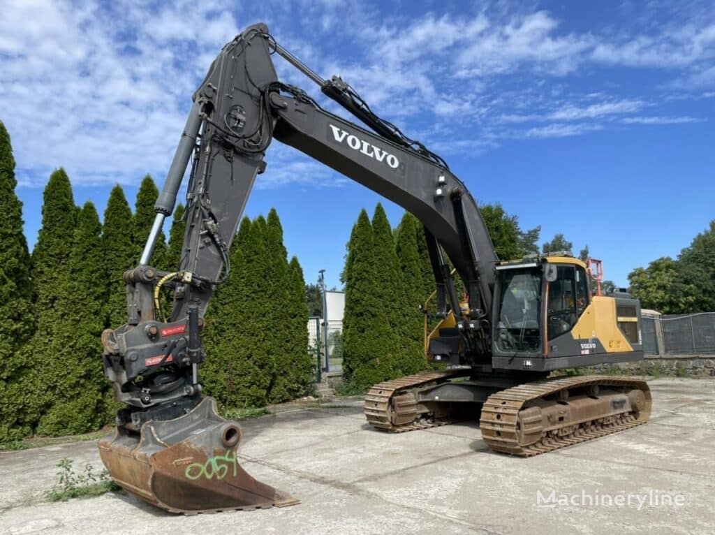 2016 Volvo Excavator - Tracked for sale — view 3