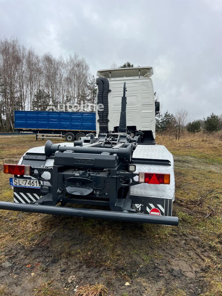 2006 Volvo FH12 420 Hook Lift Truck for sale — view 4