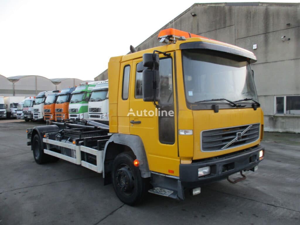 2002 Volvo Hook Lift Truck for sale — view 2