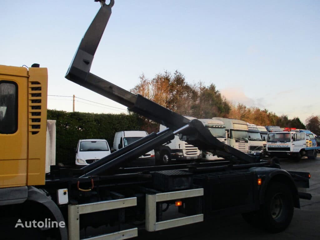 2002 Volvo Hook Lift Truck for sale — view 3