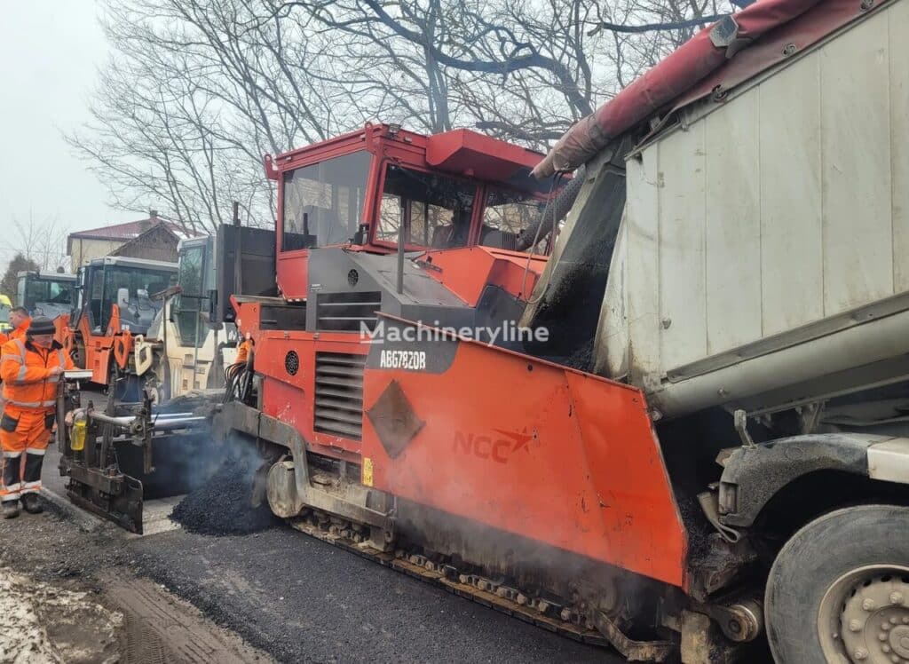 ABG Titan 7820 B Road - Asphalt Paver for sale — view 3