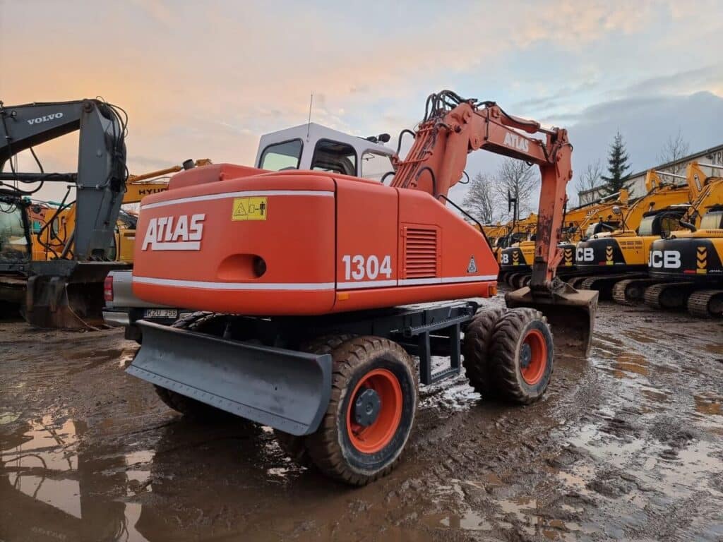 2000 Atlas Excavator - Wheel for sale — view 2
