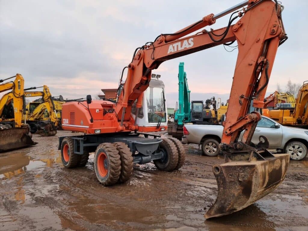 2000 Atlas Excavator - Wheel for sale — view 5