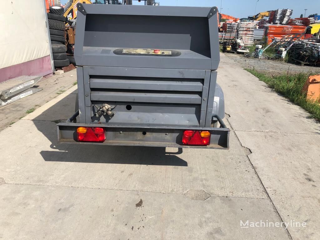 2011 Atlas Copco XAS 137 Compressor - Mobile for sale — view 3