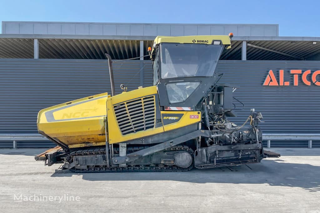 Bomag Road - Asphalt Paver for sale — view 2