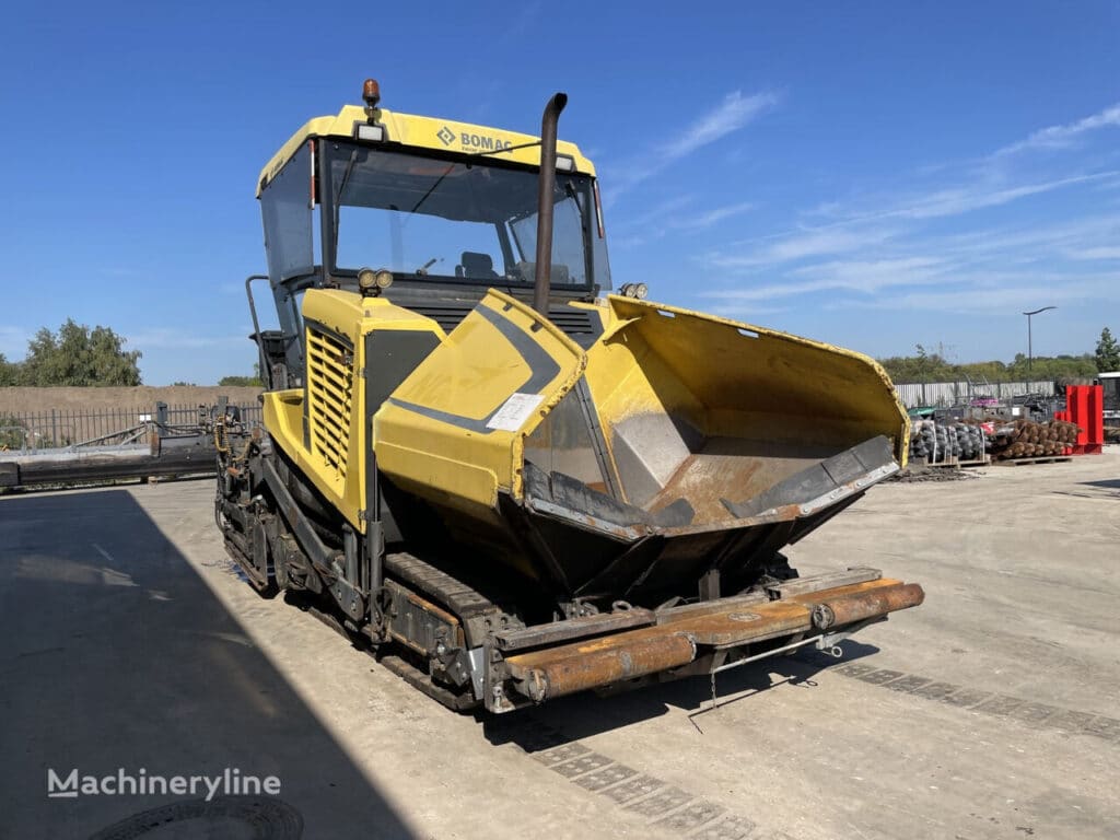 Bomag Road - Asphalt Paver for sale — view 4