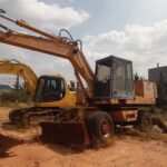 1991 Case Excavator - Wheel for sale — view 2