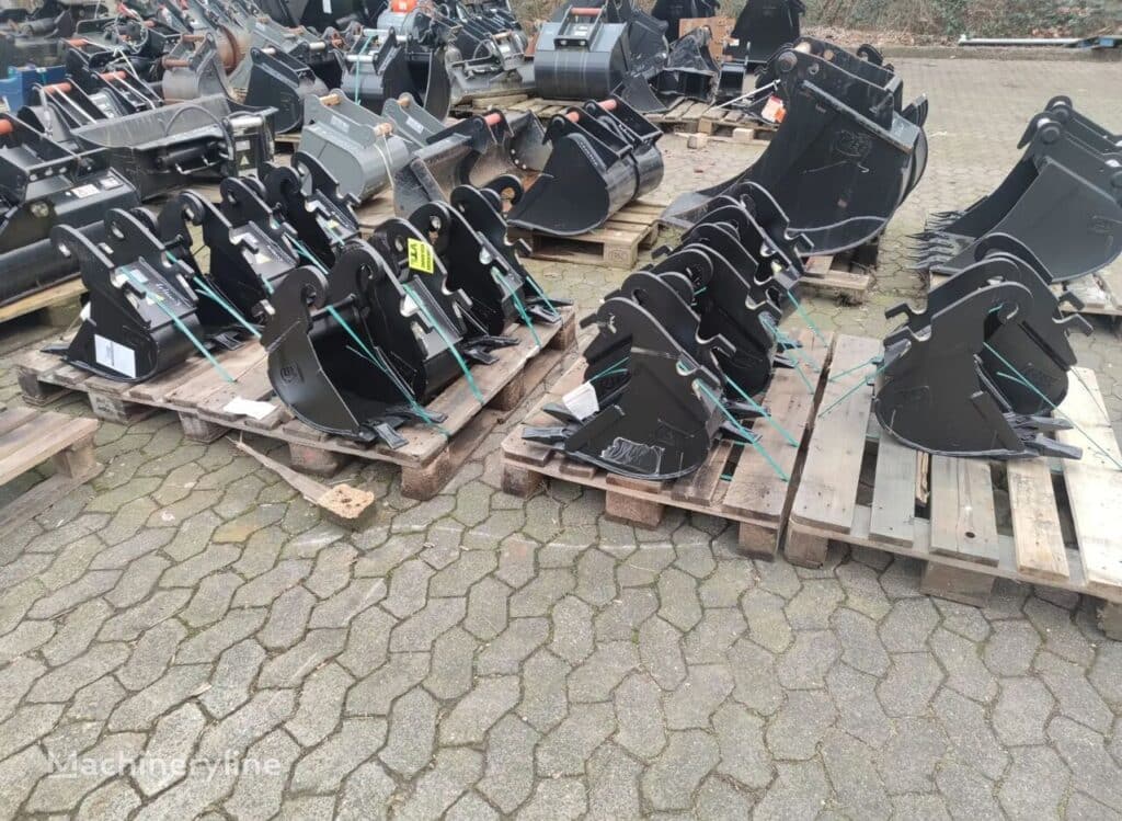 2020 Caterpillar Excavator - Mini for sale — view 2