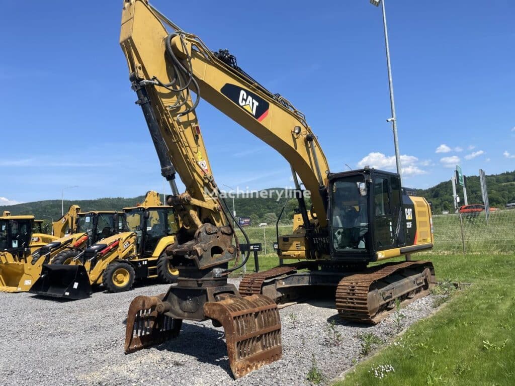 2016 Caterpillar 323FL Excavator - Tracked for sale — view 3