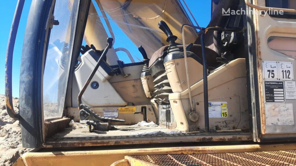 1994 Caterpillar 3510H Excavator - Tracked for sale — view 2