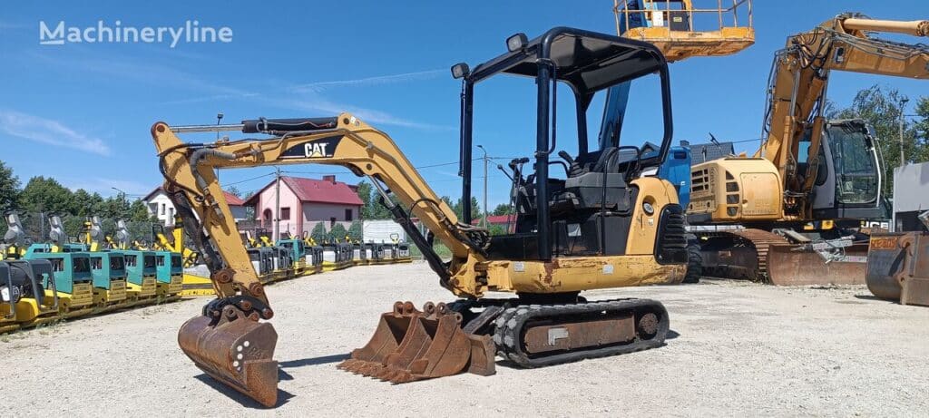 1999 Caterpillar Excavator - Mini for sale — view 3