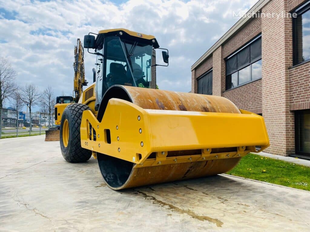 2022 Caterpillar Road - Compactor - Drum for sale — view 4