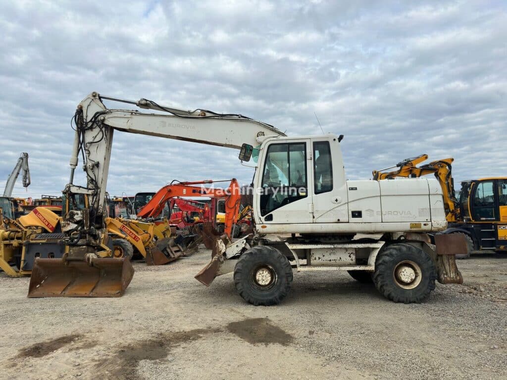 2009 Caterpillar Excavator - Wheel for sale — view 3