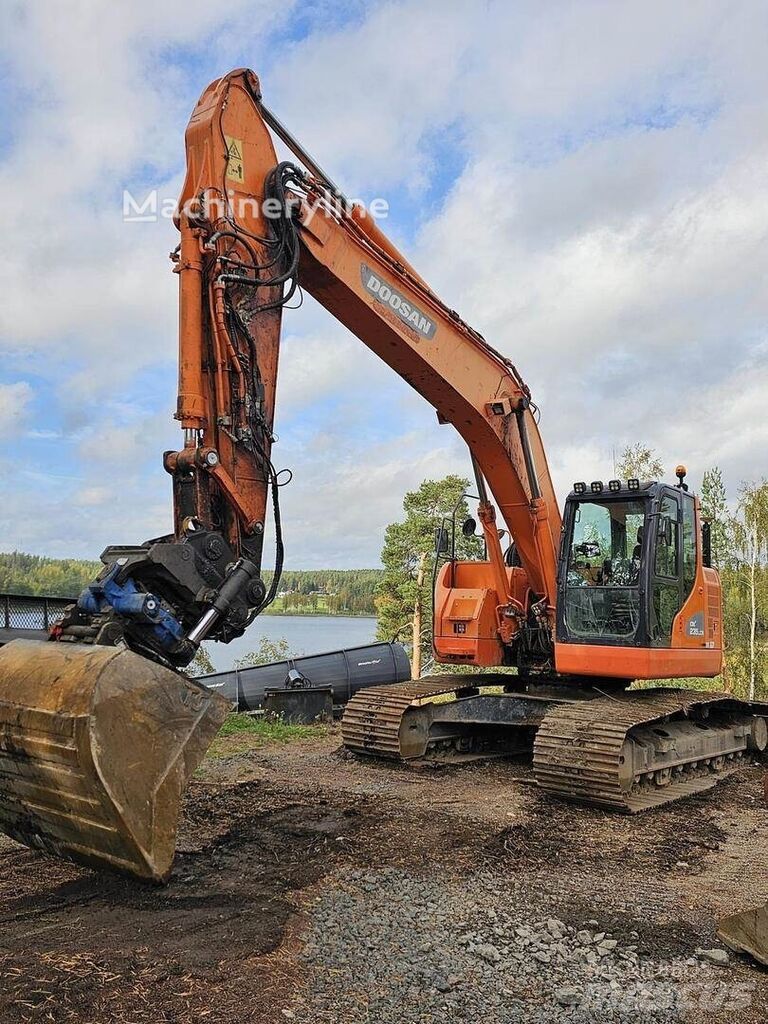 2013 Doosan Excavator - Tracked for sale — view 3