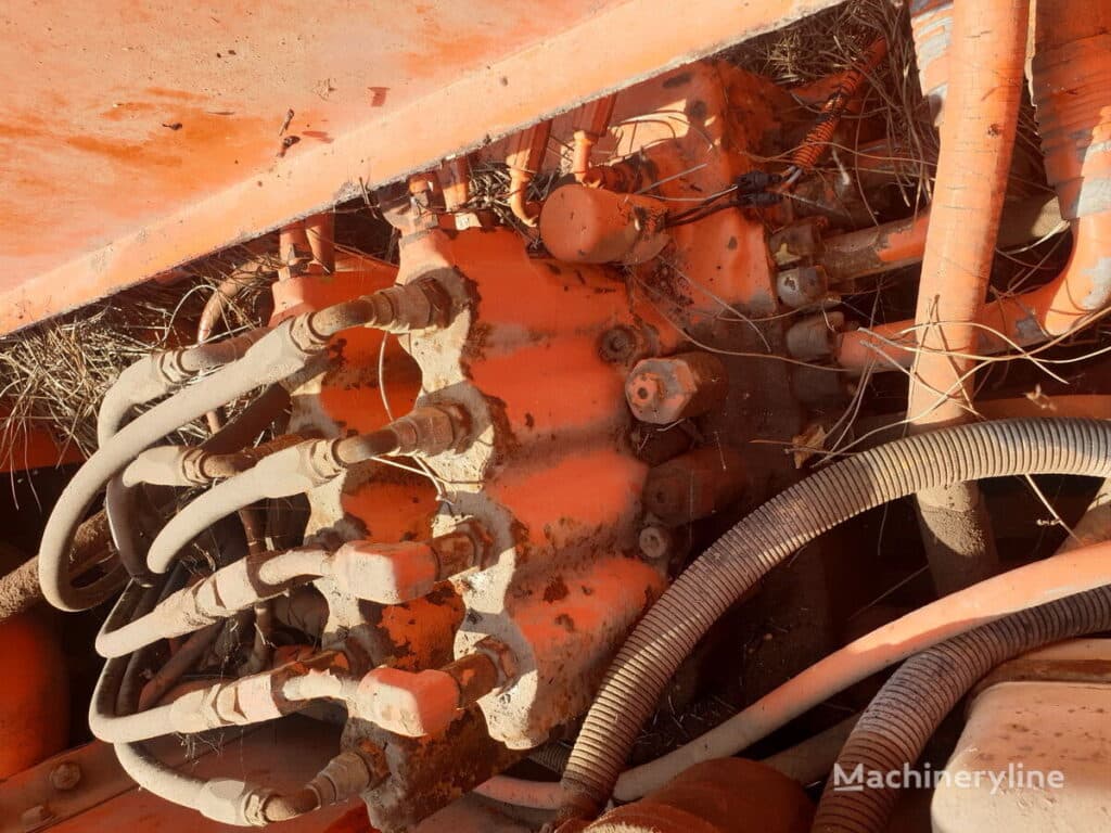 1997 Fiat-Hitachi FH200-2 Excavator - Tracked for sale — view 2