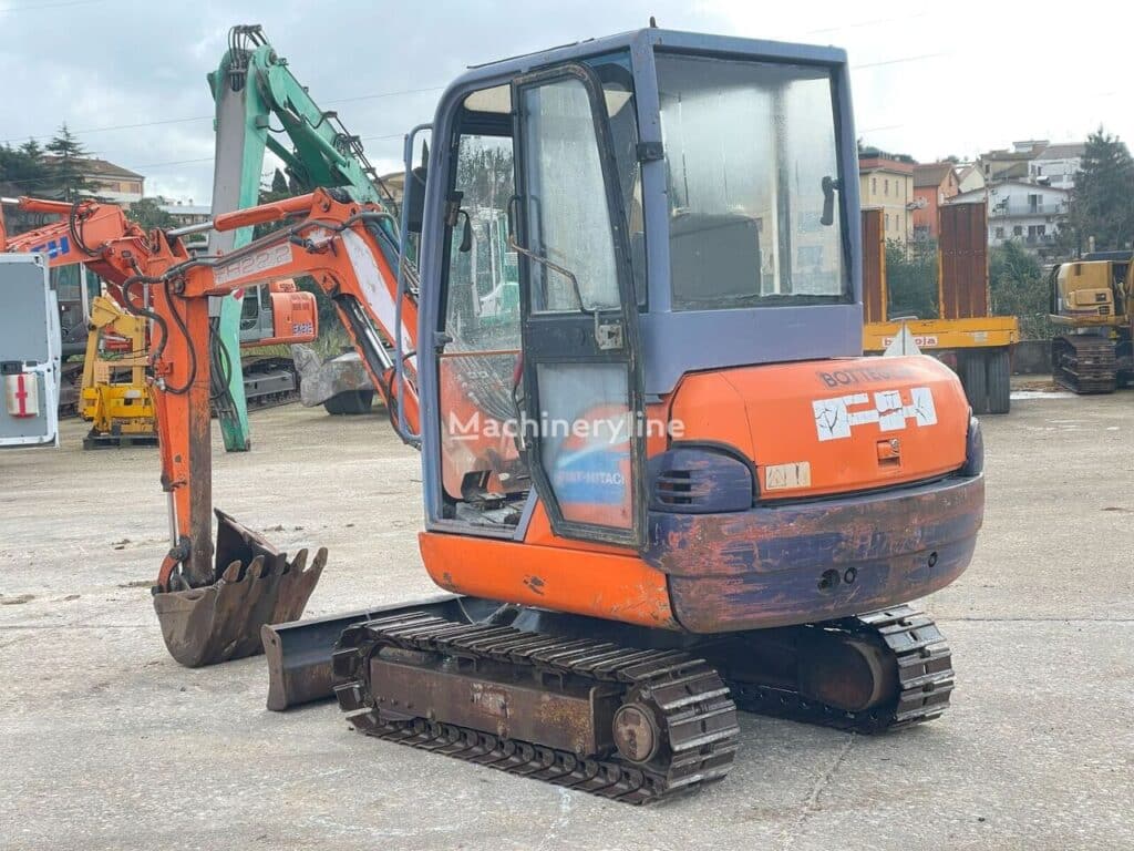 2000 Fiat-Hitachi FH22.2 Excavator - Mini for sale — view 3