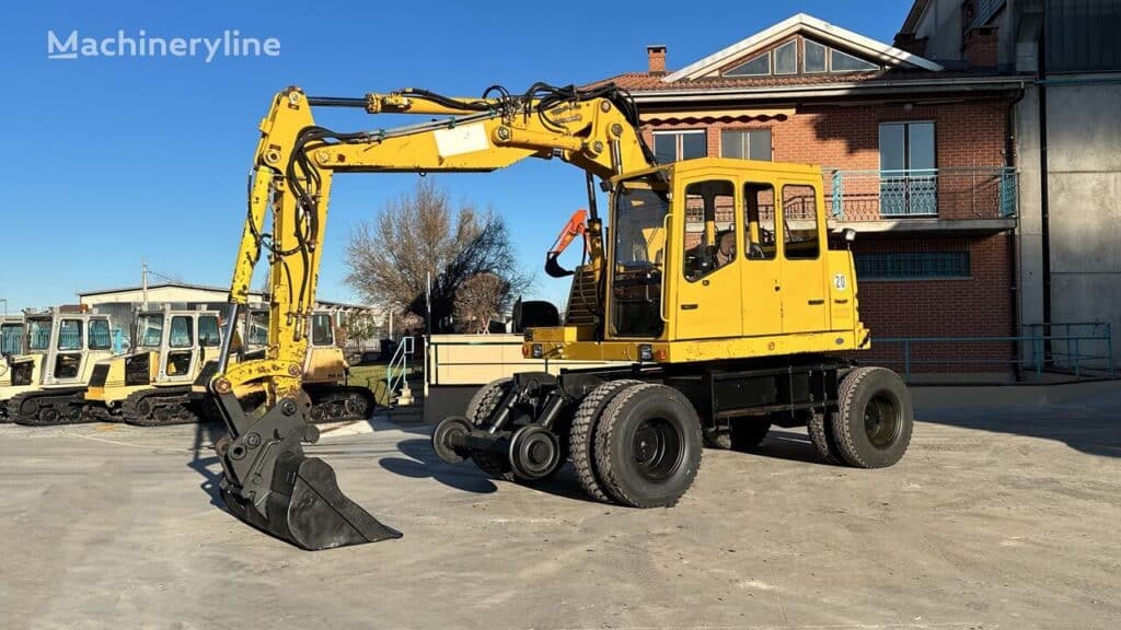 1997 Fuchs MHB 230 ZW Excavator - Wheel for sale