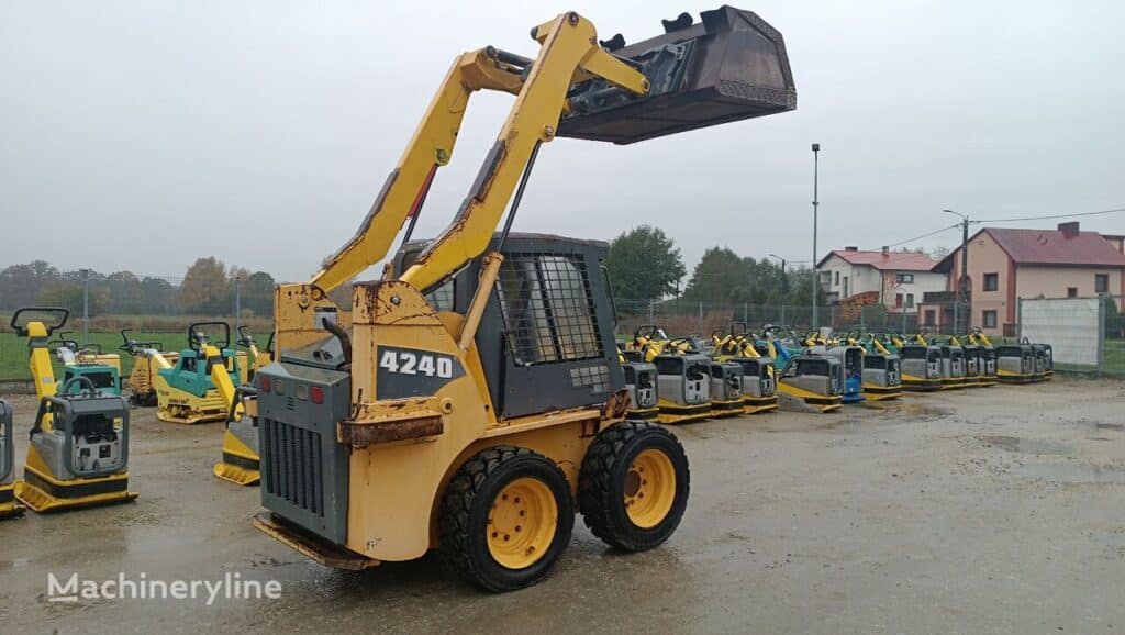 2010 Gehl Loader - Wheel Skid Steer for sale — view 5