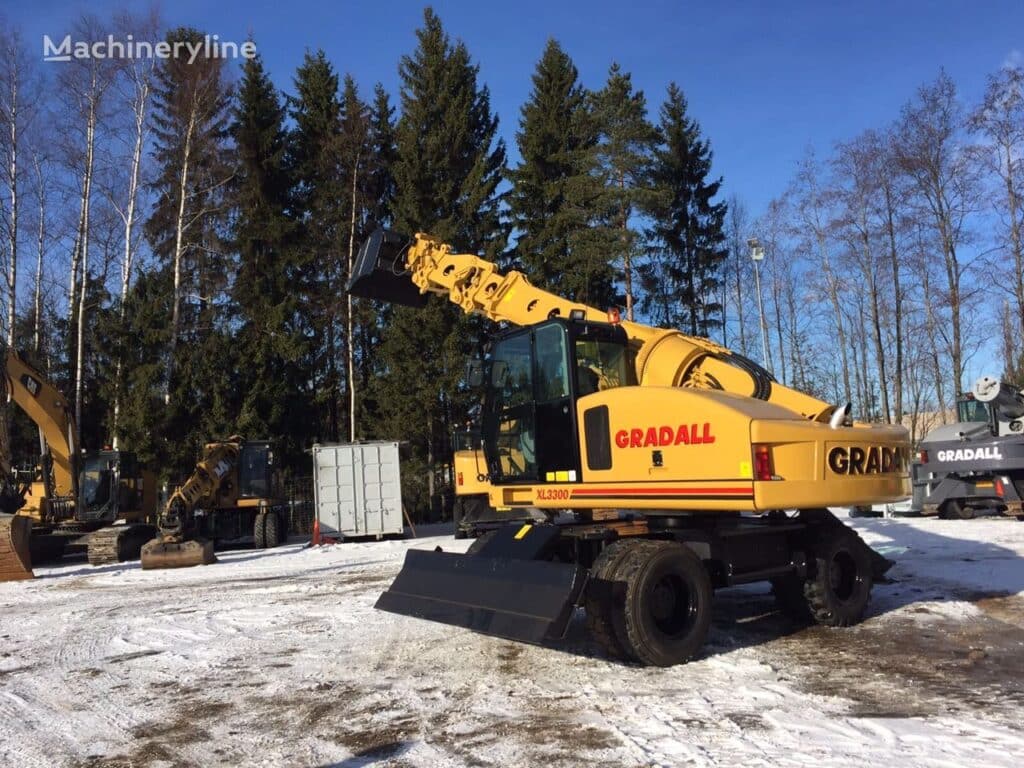 2003 Gradall XL 3300 Excavator - Wheel for sale