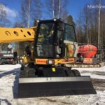 2003 Gradall XL 3300 Excavator - Wheel for sale — view 4