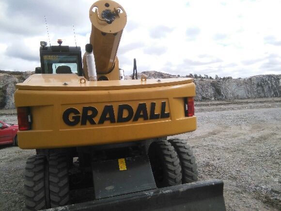 2005 Gradall Excavator - Wheel for sale — view 5