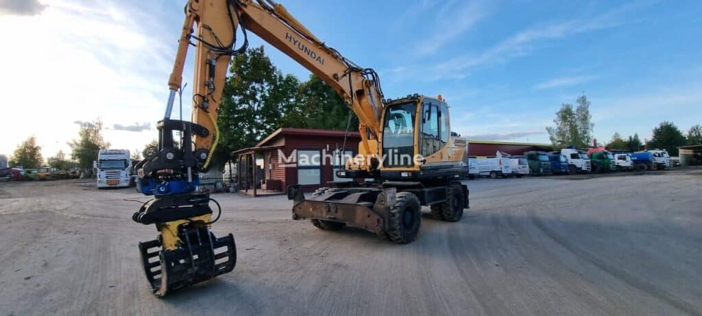 2013 Hyundai Excavator - Wheel for sale — view 3