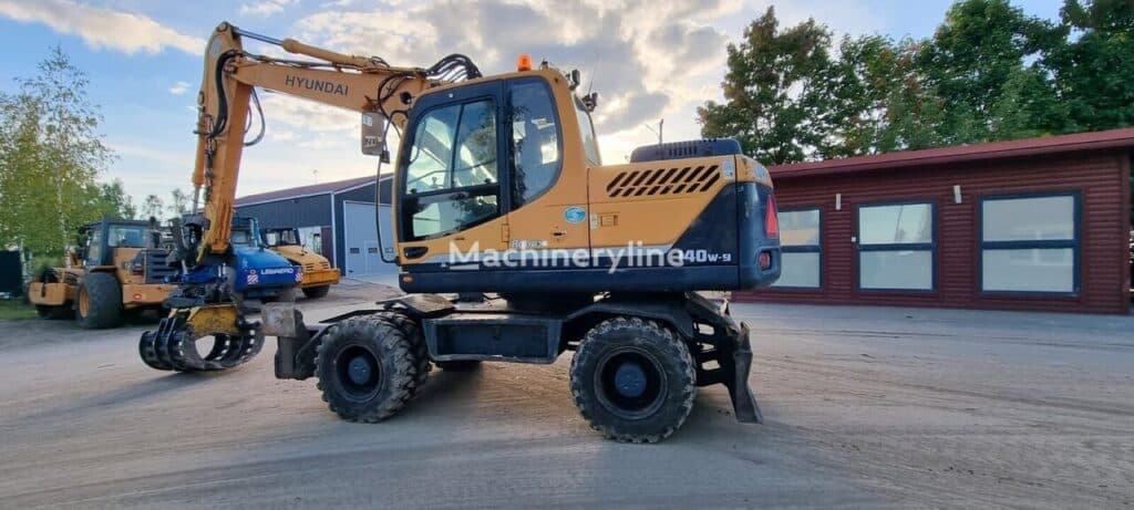 2013 Hyundai Excavator - Wheel for sale — view 5