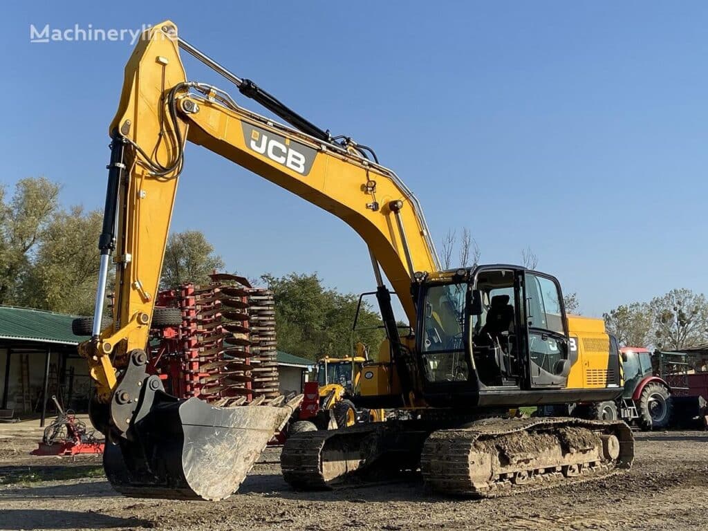 JCB JS220 Excavator - Tracked for sale — view 2