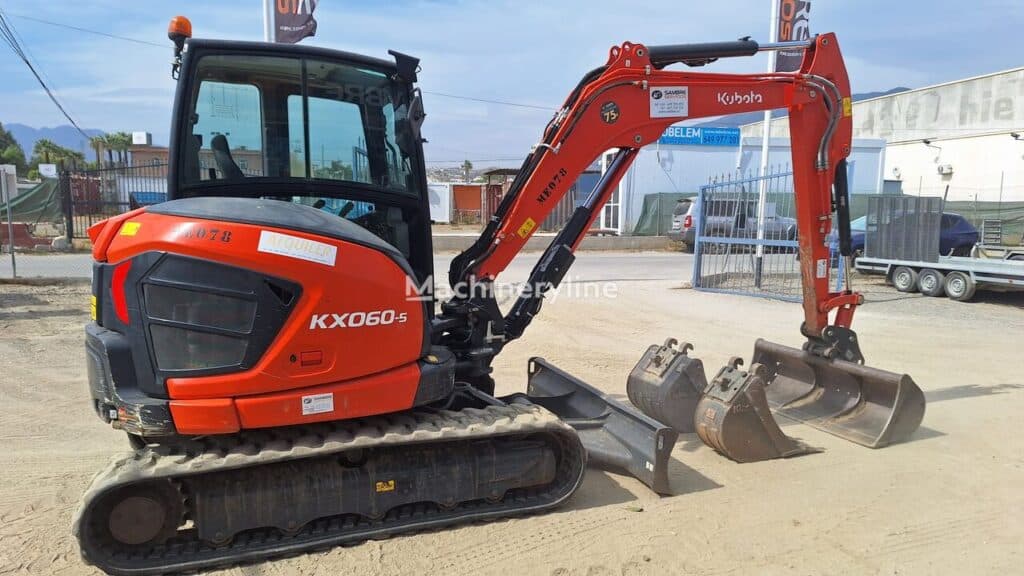 Kubota Excavator - Mini for sale — view 2