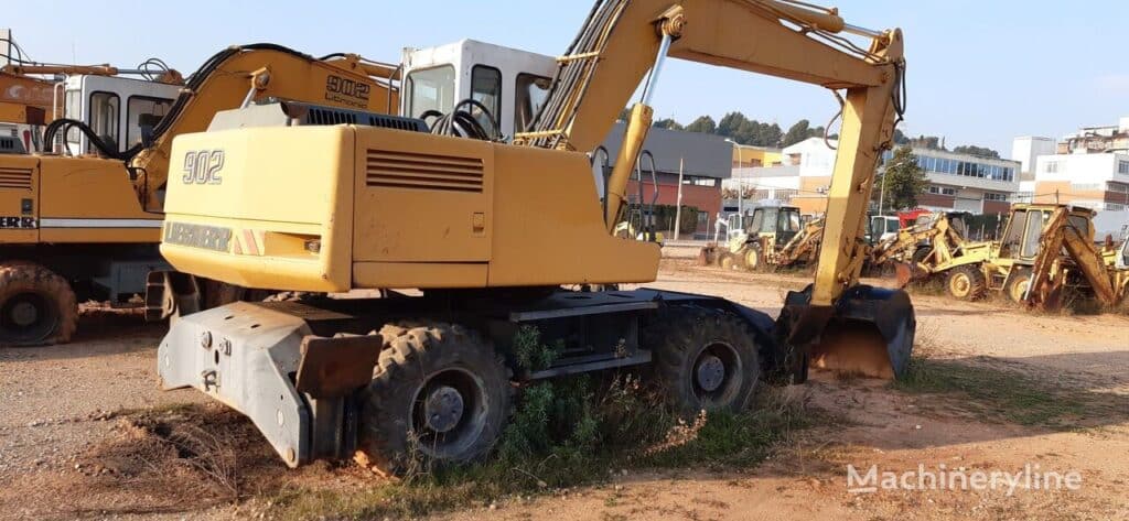 1994 Liebherr A 904 C Excavator - Wheel for sale — view 2